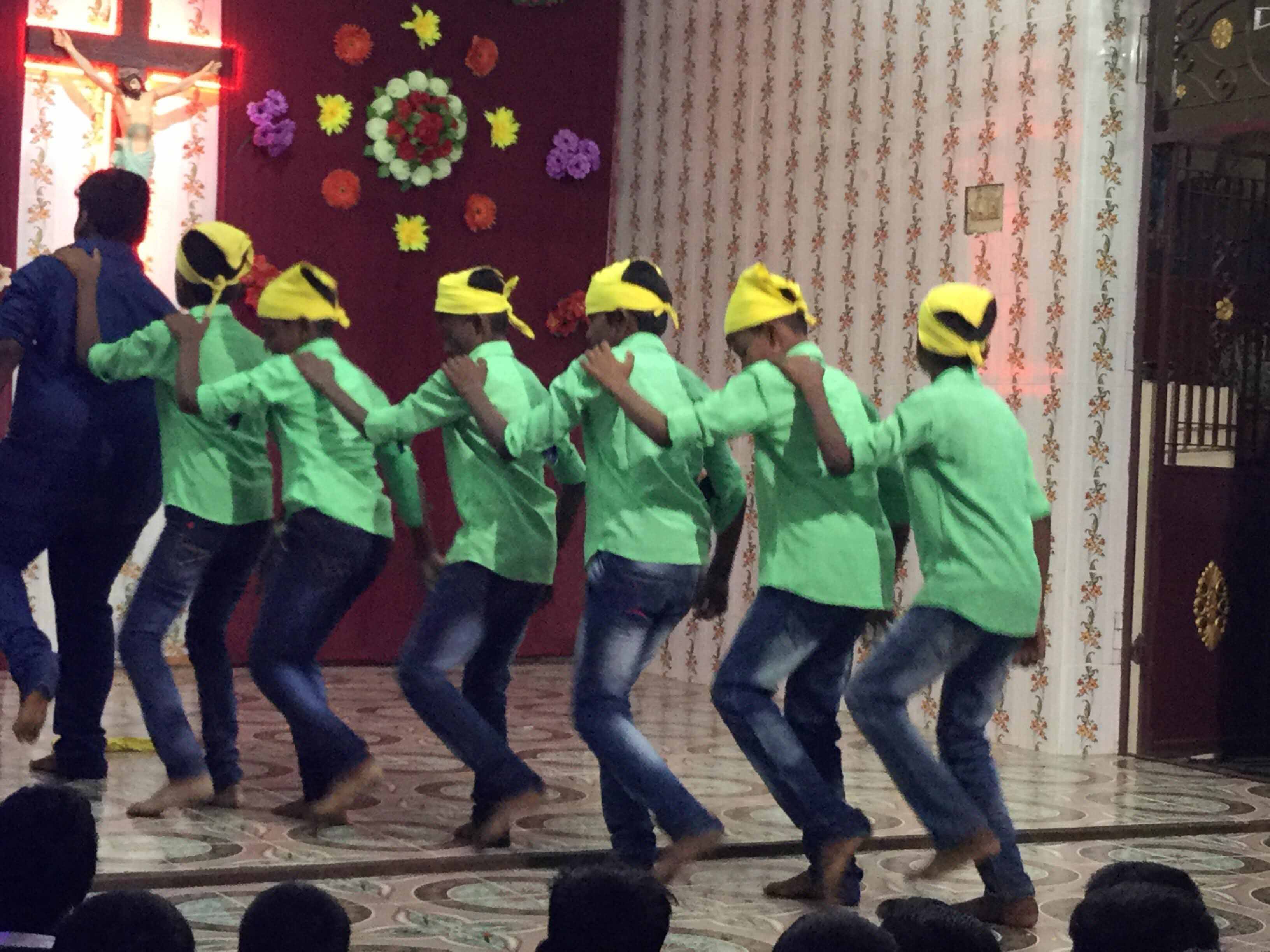 http://www.surandaianthoniyar.com